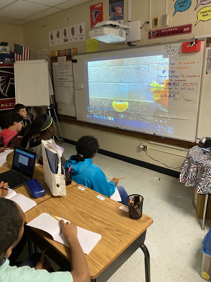 nellieteacher's tweet photo. My 4th grade mathematicians are trying to find out how many 1/4 oranges does it take to fill a bowl. @Math_w_McKnight @astclairb @LVESCHOOL @Livingstones16 #ThreeActTask https://t.co/AFoqBLpMtF