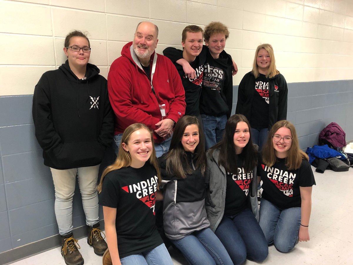 ictwolves's tweet photo. RT @ICHS425: Great day for Academic Bowl! #ICHSPRIDE at Winnebago https://t.co/82DwwtySfc