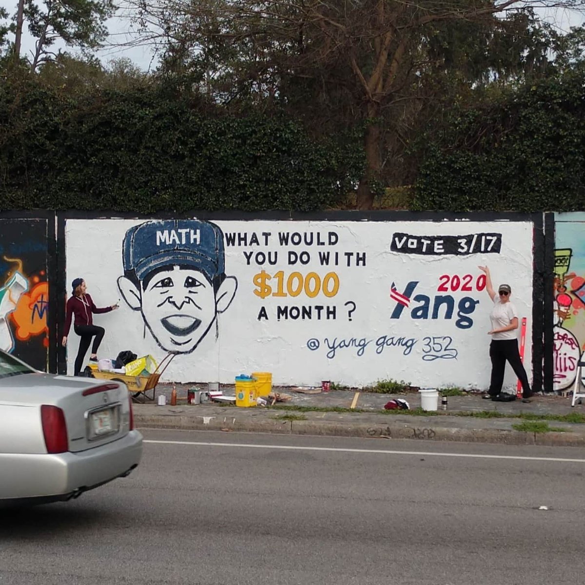 YangGang352's tweet image. Finally Yanged the wall here in Gainesville! What would YOU do with $1000 a month? Pls donate what you can to keep the campaign thriving, &amp;amp; come hang with us every Monday night at Cypress &amp;amp; Grove. 🧢🐊☀️🇺🇲 #AmericaNeedsYang #YangSurge #YangWillWin #YangGang #YANGMONEYBOMB