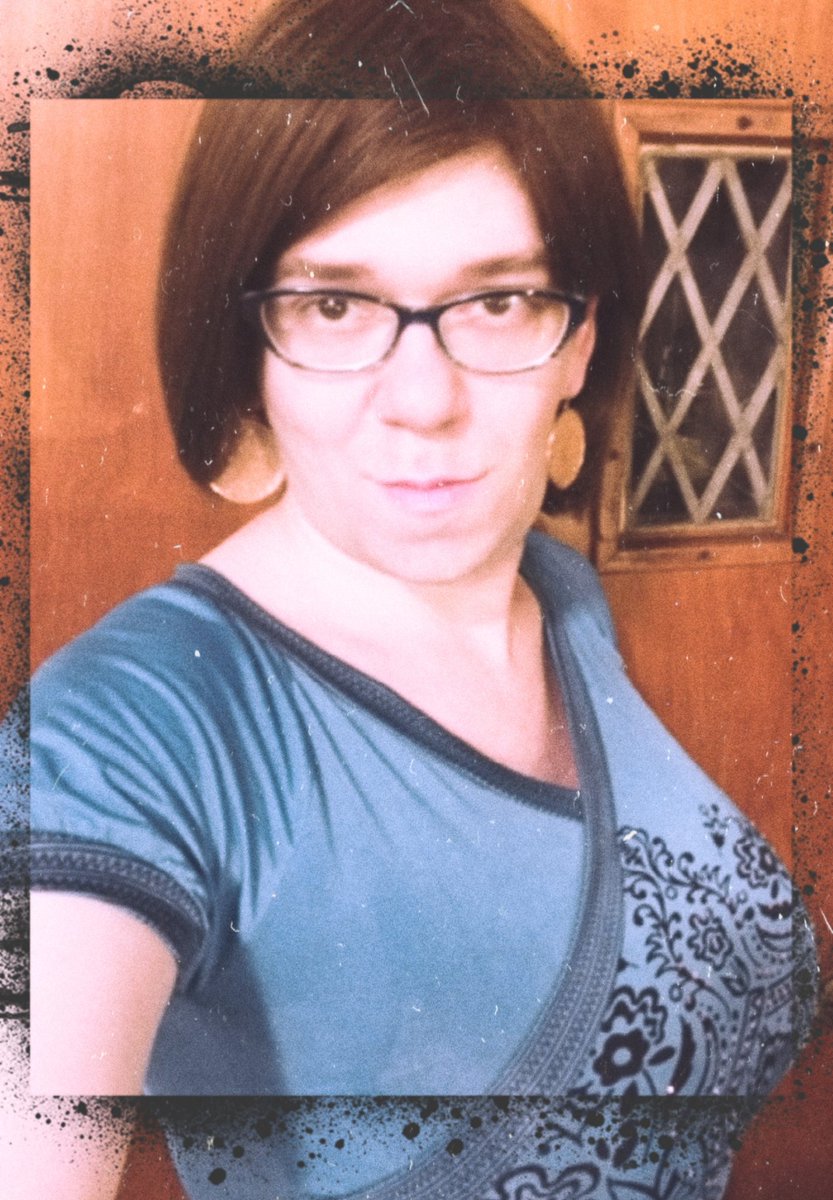 ThatStilettoGal's tweet photo. What's there to do when there's nothing to do..?
.
.
#fridayboredom #dressedupfornothing #selfcare  #lovingme 
#cd #crossdresser #transgirl #transgender https://t.co/VlLDAOH64B