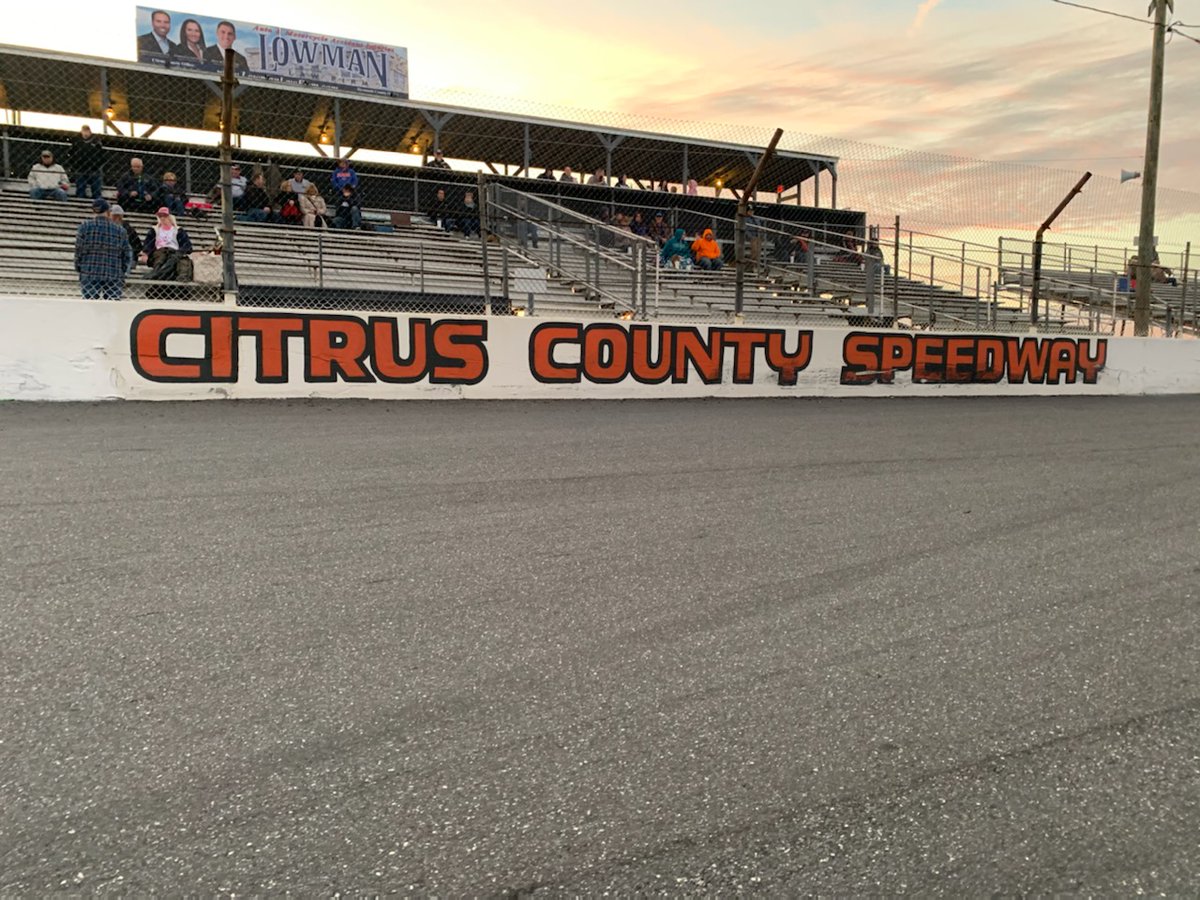 RacingAmerica's tweet photo. #CitrusSLM: It's time to qualify at @CitrusSpeedway.
Watch all 75 laps of Super Late Model action tonight on Speed51: https://t.co/uap6XGE7IB https://t.co/2uS5bkDVSD