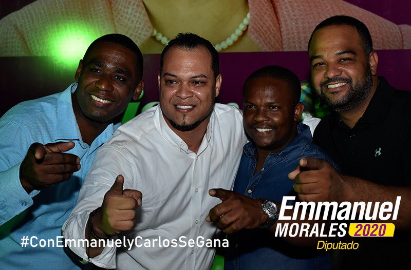 emmanuelmsdn's tweet photo. En estos momentos hace su entrada nuestro candidato y seguro diputado #EmmanuelMorales, junto a el hace su entrada también su esposa #RaquelHernandez. #ConEmmanuelyCarlosSeGana https://t.co/cE9Mj9Uk85