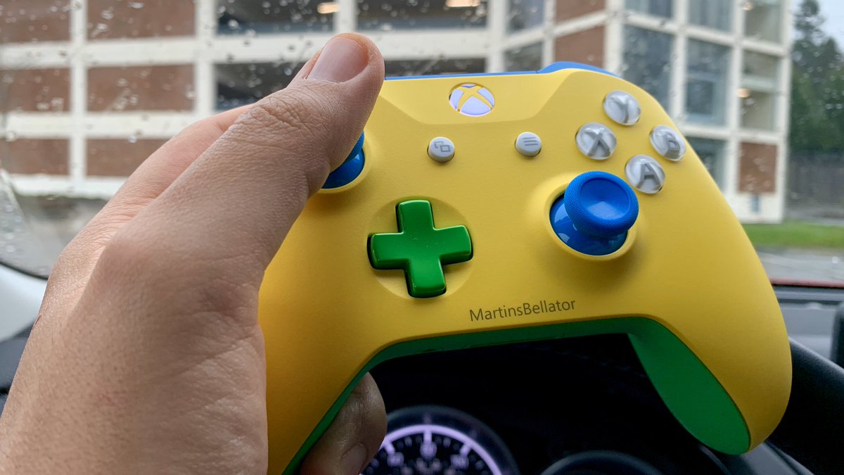 danimartms's tweet image. Brought the wife to the hospital but had to stay in the car with the napping kid. Thanks to @Xbox Console streaming this means it is time to jump in 😎🎮💚

#ProjectxCloud #Xbox #ConsoleStreaming