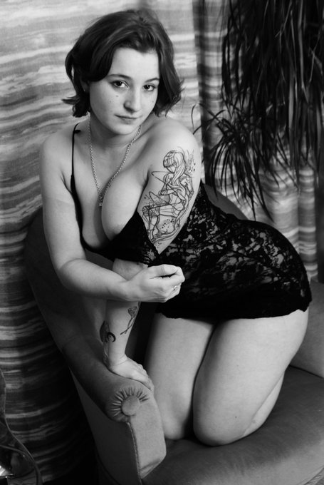 🦊 Jeu Concours 🦊  🌙Jouons &agrave; un petit jeu ce soir 🌙 Tu likes, tu retweet et tu seras peut &ecirc;tre choisis