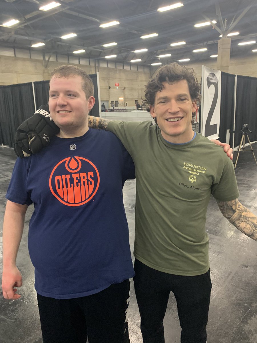 KathyWorobec's tweet photo. Scott had fun @SpecialOedm floor hockey tournament playing the @EdmontonOilers #Alumni - thanks for making their tournament even more special! https://t.co/G90ceoYeYU
