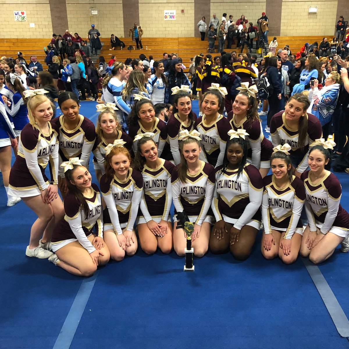 Arlington_Cheer's tweet photo. Had a fun filled day at @scarsdalecheer ‘s competition with TWO ZERO DEDUCTION routines!!! ❤️⚓️ next week it’s our turn to host, will you #acceptthechallenge ? #AOE #compday #wehitzero https://t.co/nnpGGO8hz6