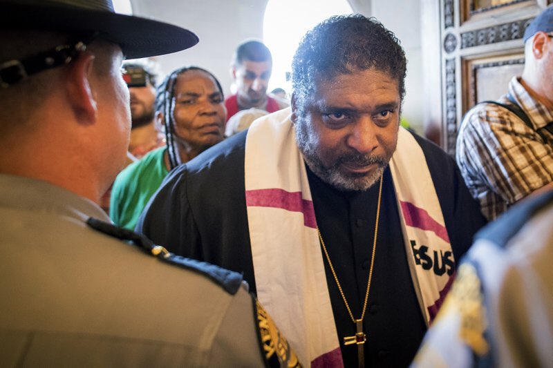 wilsonhartgrove's tweet image. I remember when our unarmed #PoorPeoplesCampaign march was turned away at the state house doors in Frankfurt, KY. Looks like they just let the masked gunmen in. Have mercy.