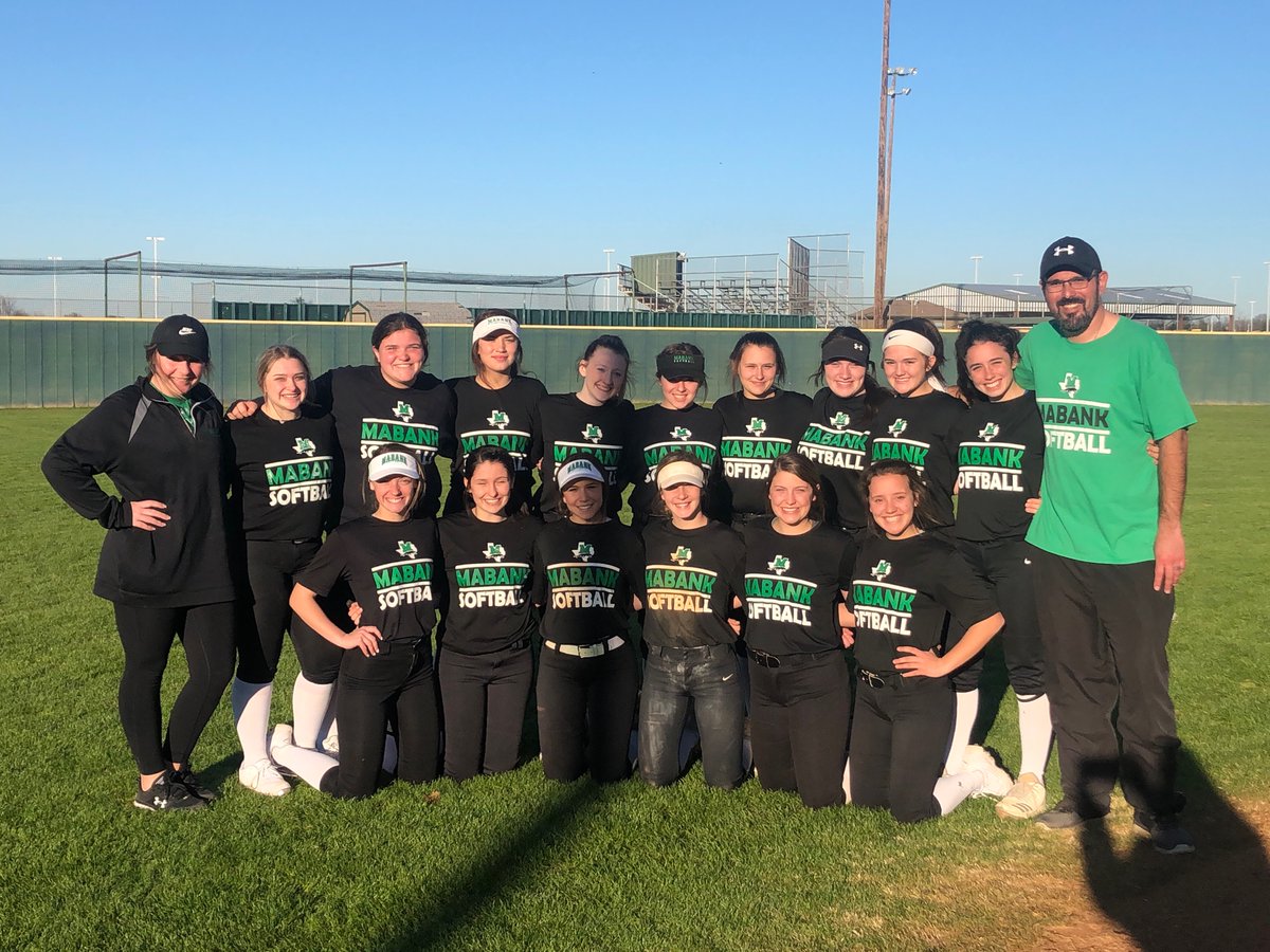 softballmabank's tweet photo. Went 3-0 in scrimmages today. Beat Sunnyvale 4-1, Palestine Westwood 11-1, and a tough 5A Ennis team 5-3. Good start but lots of work to do. #bct #buildingtheculture https://t.co/UslzUgHe56