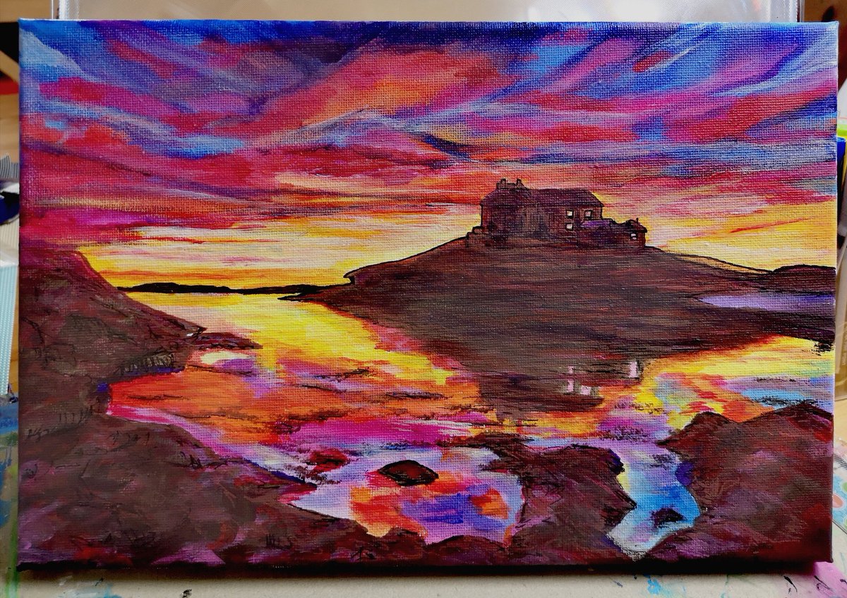 Mini canvas (12x8) of 'That house' in Treaddur Bay, Anglesey.
Craig-y-Mor, or affectionately known locally as 'the scooby doo House' at Sunset... With vibrant colours (obviously)
#sunsets #treaddurbay #anglesey #northwalestagram #ynysmon #modernart #colourfulhome #vibrantcolors