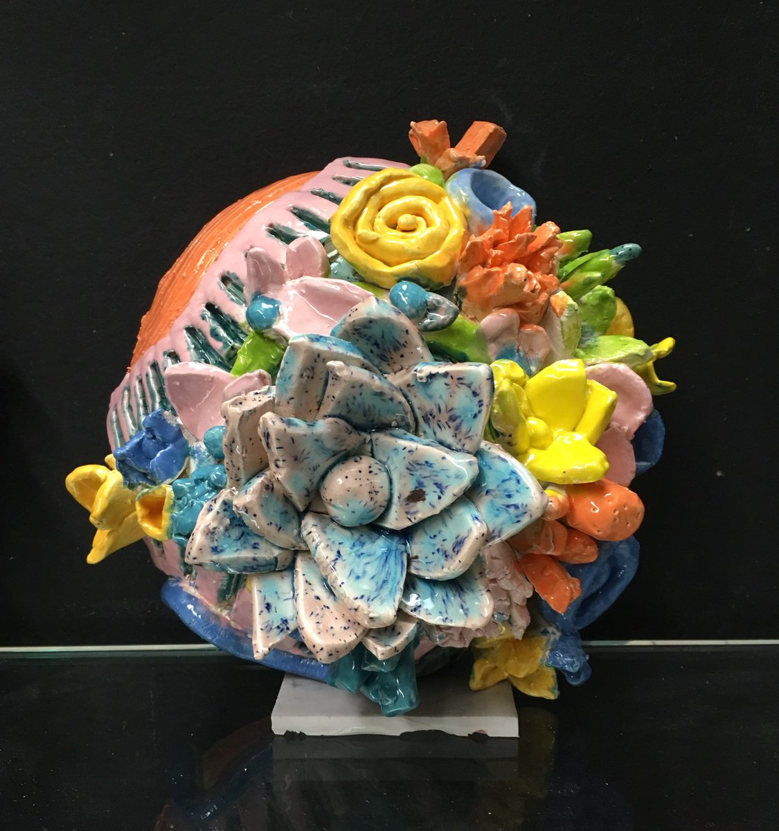 PabellonArtRoom's tweet photo. This past month we have been deep in ceramics.  Now the fun part is seeing them emerge from the kiln.  These are 7th grade wall relief sculptures.  #mrspabellonsartroom #bebrooks97 #weared97 #oakpark97 #arted https://t.co/AhuGKX91EK