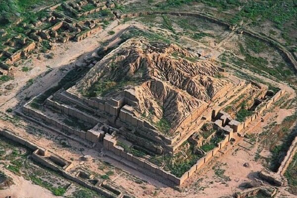 We going to Tchogha Zanbil in today's Iranian cultural heritage site entry. From a Fodor's Travel article dated 1/7/2020, "Twenty miles southwest of Susa is one of the last remaining ziggurats outside of Mesopotamia. Built around 1250 BCE in honor of the Elamite god Inshushinak"