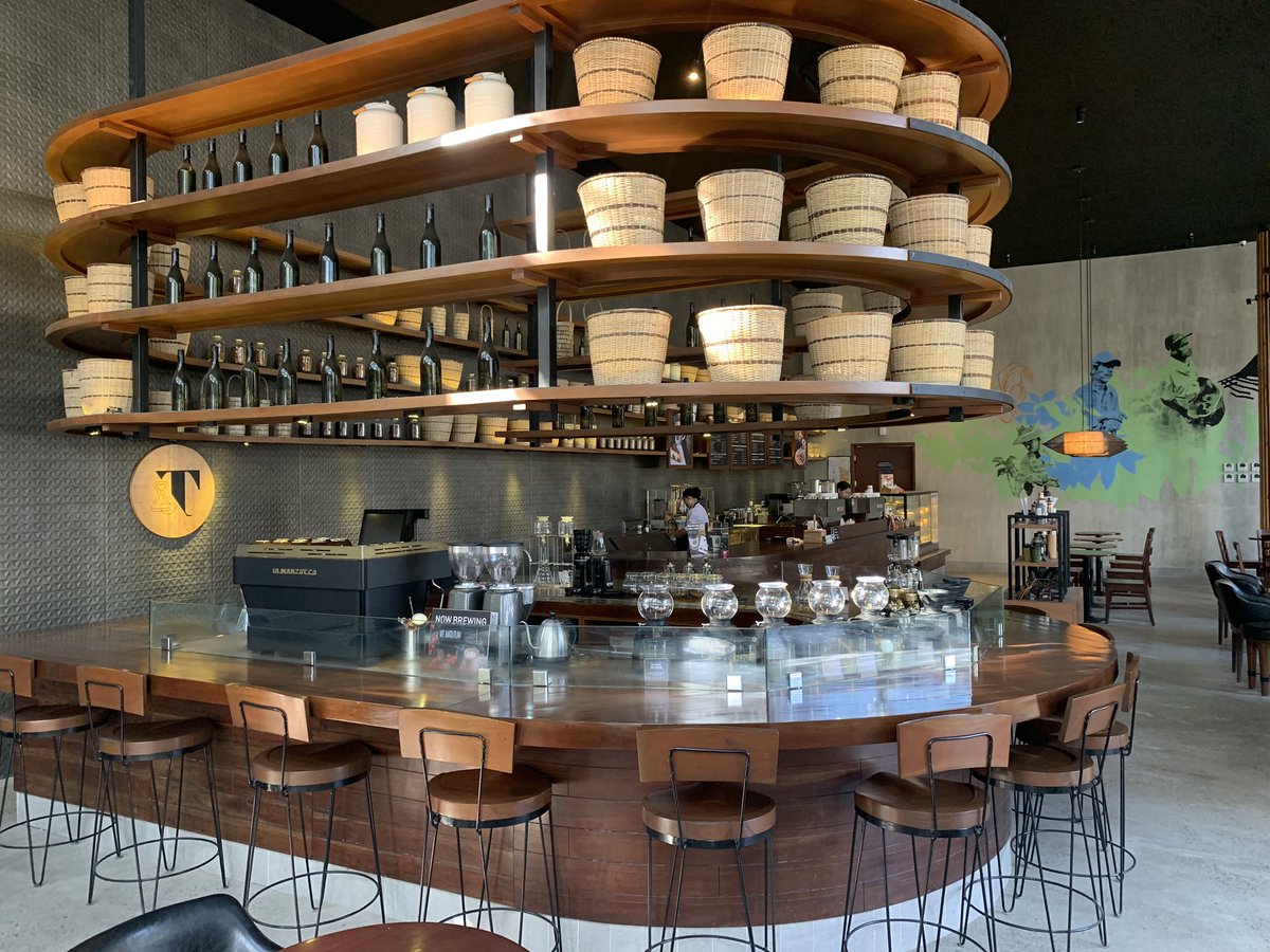 Japatantv's tweet photo. おらの幸せtime in Cebu
ボスコーヒーでホットコーヒーを飲みながら英語に関する勉強をのんびりするこの時間がセブ生活で1番好き。♡セブ島に来た方はコーヒーもスイーツも美味しすぎるのでフィリピンのスタバことボスコーヒーで是非のんびり英語timeを楽しんでください！ https://t.co/s2ff7InZP7