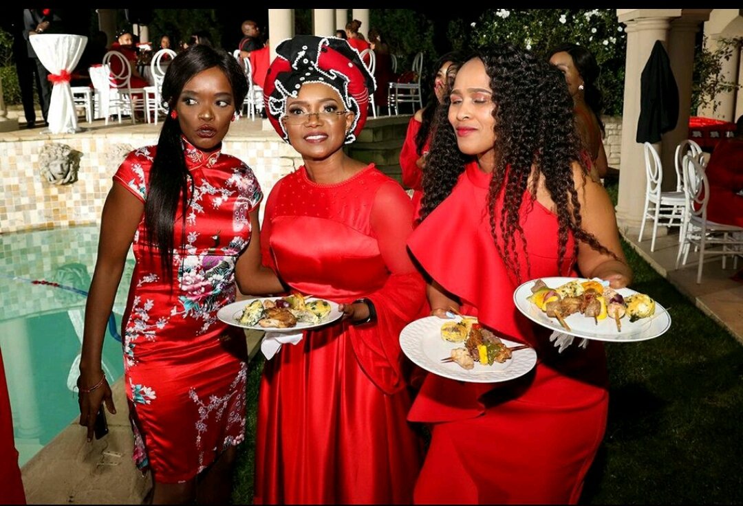 kuliroberts's tweet photo. #sisanda 🤣🤣 https://t.co/nznoPJdpvl