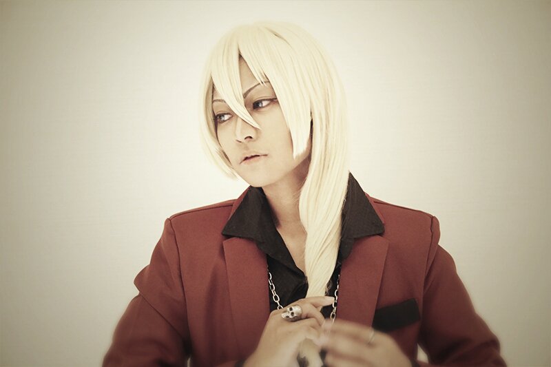 schizoalias's tweet photo. Intersectionality matters, so I'd like to re-introduce myself:
I'm the child of a Black father and Korean mother. I guess you can say I'm genderfluid/non-binary/androgynous, but I prefer to be called "Sooyong."
#29daysofblackcosplay #28daysofblackcosplay #blackintersectionality https://t.co/HeozVnSXDR