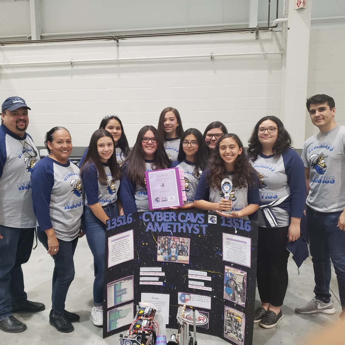 MCISDCyberCavs's tweet photo. CyberCavs-Amethyst 13516 fought till the end being selected alliance partners with sharyland. Came up short, the girls received the finalist alliance award for semi finals and finals matches. Now they part of a lottery for a chance to be chosen to advance to Regionals later this. https://t.co/IFbwAM8SHd
