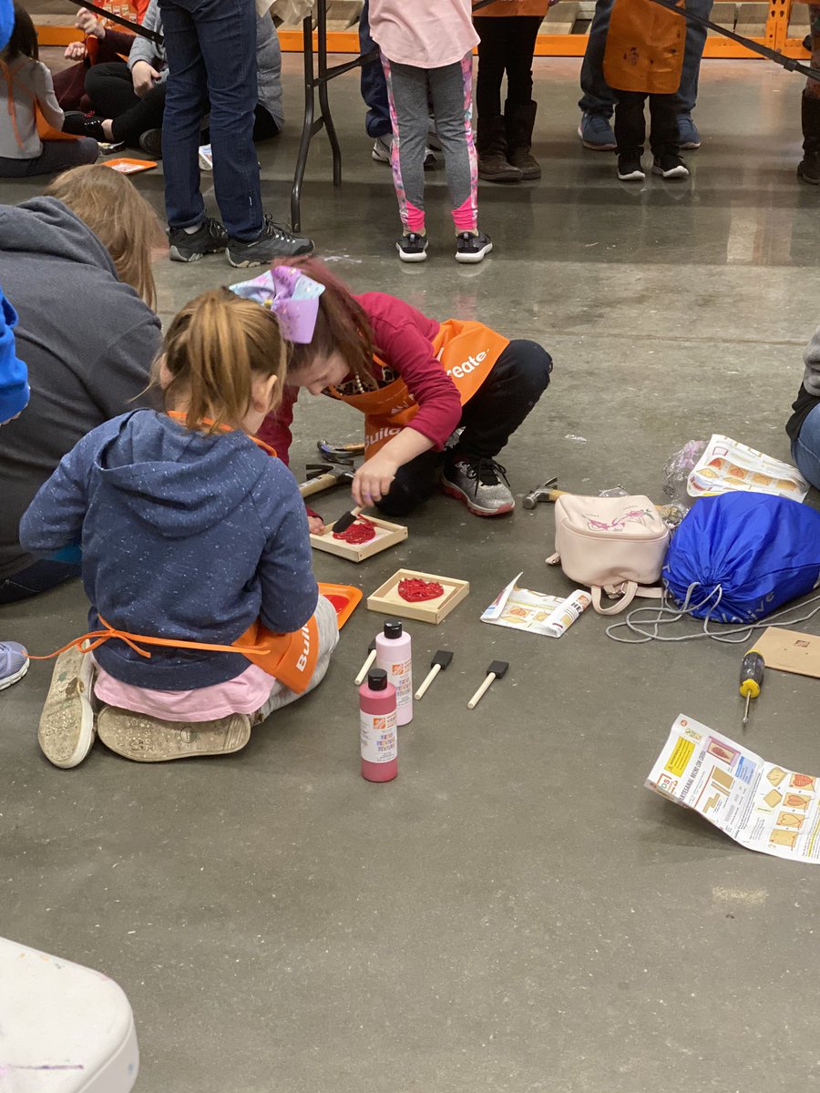 Another great kids workshop at 2216. About 250 kids. Sooo much fun <a href="/DepotWorkshops/">Leavenworth Home Depot Workshops</a> <a href="/HinckJ/">Mike Hinck</a> @McdanielsRenea <a href="/AustinM16136127/">Austin Morris</a> <a href="/mick_mickw/">Michael Waisner</a> <a href="/AshleyWhipple07/">Ashley Whipple</a> <a href="/CaitlinNerison/">Caitlin Nerison</a>