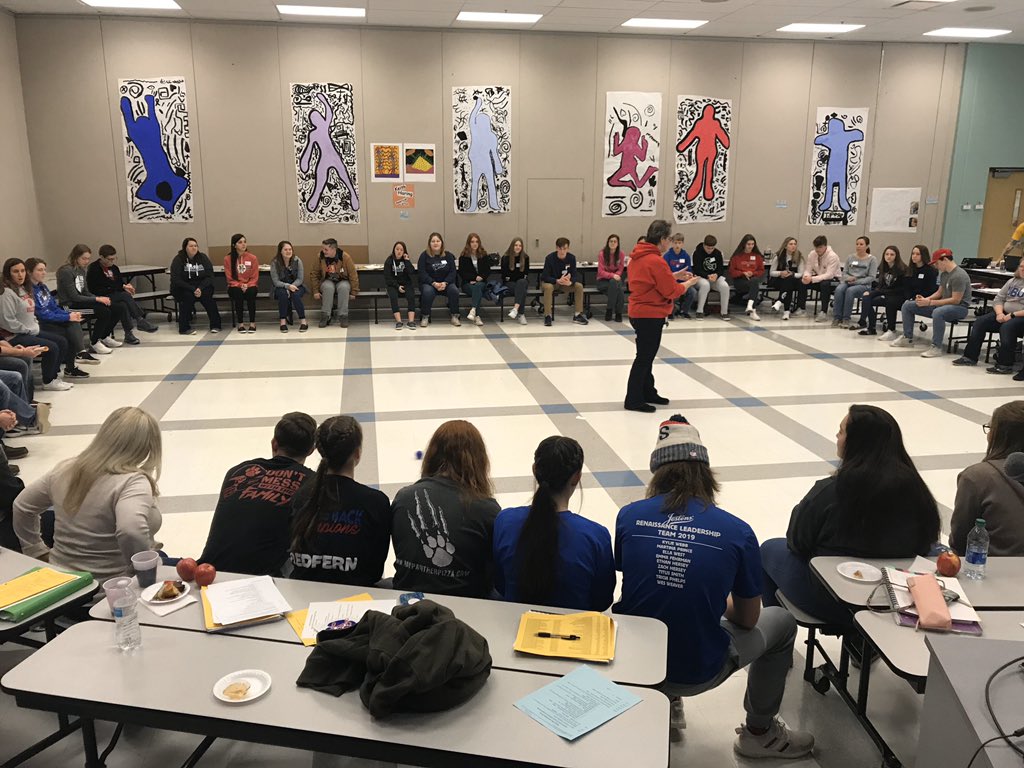 VentureY2Y's tweet photo. What a fun day! #youthtoyouth #ubu https://t.co/qjJ6DfbgBA