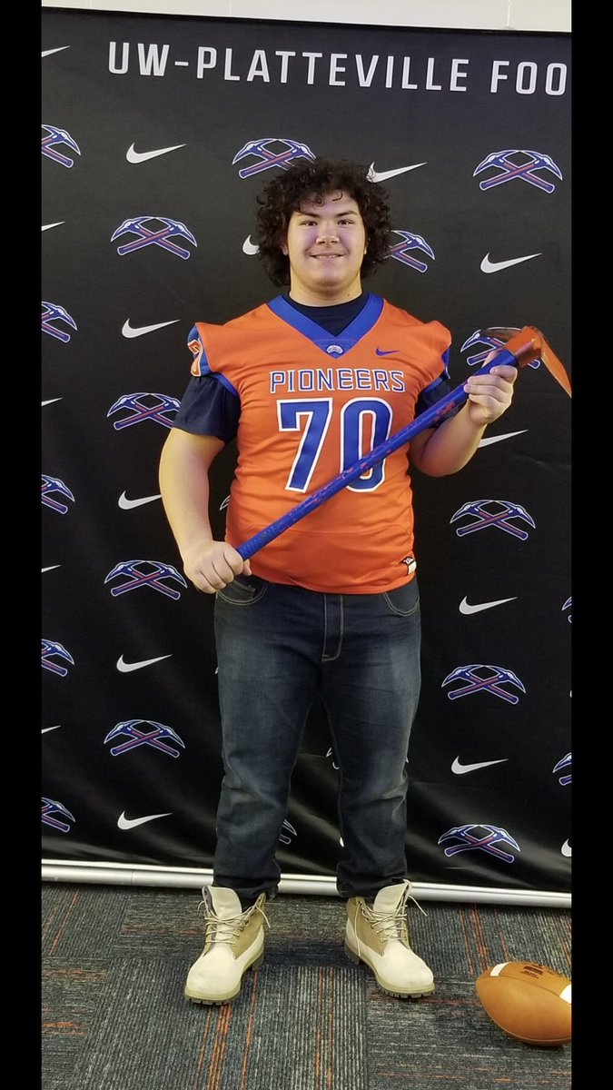dsadkowski70's tweet photo. Excited to announce that I am committed to further my academic and athletic career at the University of Wisconsin Platteville!! #swingtheaxe @uwp_pioneers @ICCPFootball https://t.co/s5OzCD5xX0