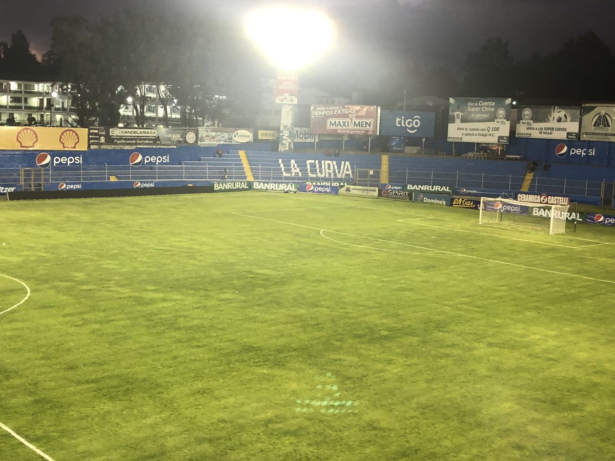 dixonvasquez_LR's tweet photo. #LNFGenLaRED
Ya estamos en transmisión desde el estadio #MarioCamposeco para el partido
#XelajuMC vrs #Sanarate
Con @pumpumdelgol @crisarrioladj
#BayronMazariegos y #HugoLandaverde
Todo por @Lared1061 https://t.co/Nns7IZcd0k