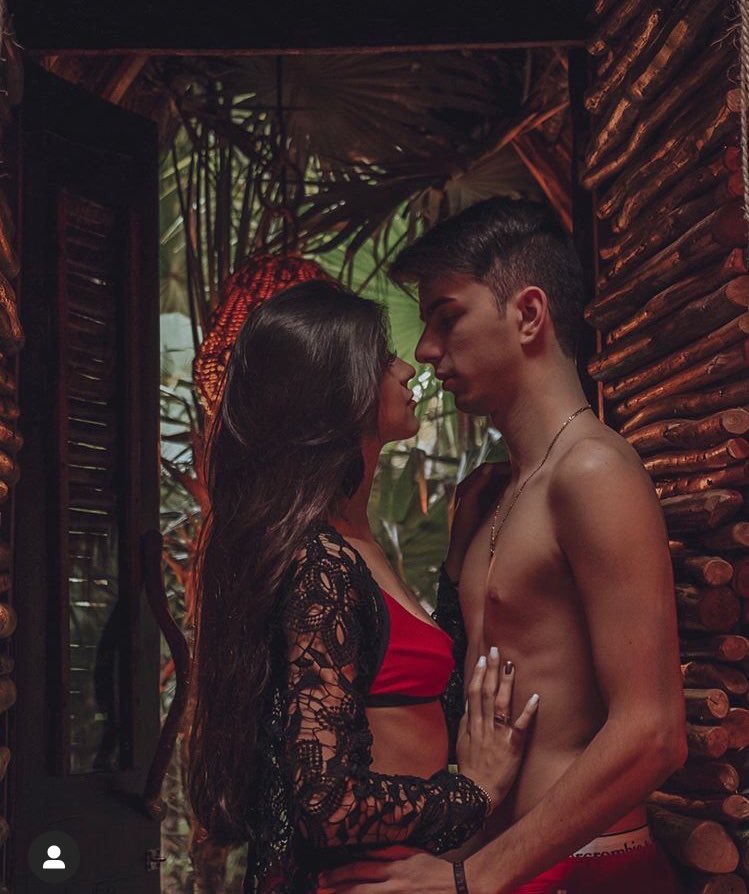 Neagleeee's tweet photo. Tá bom ent né ?! 😍♥️♥️ @gabrielneox_ @Giijoppert_ https://t.co/yADwz4k5D5