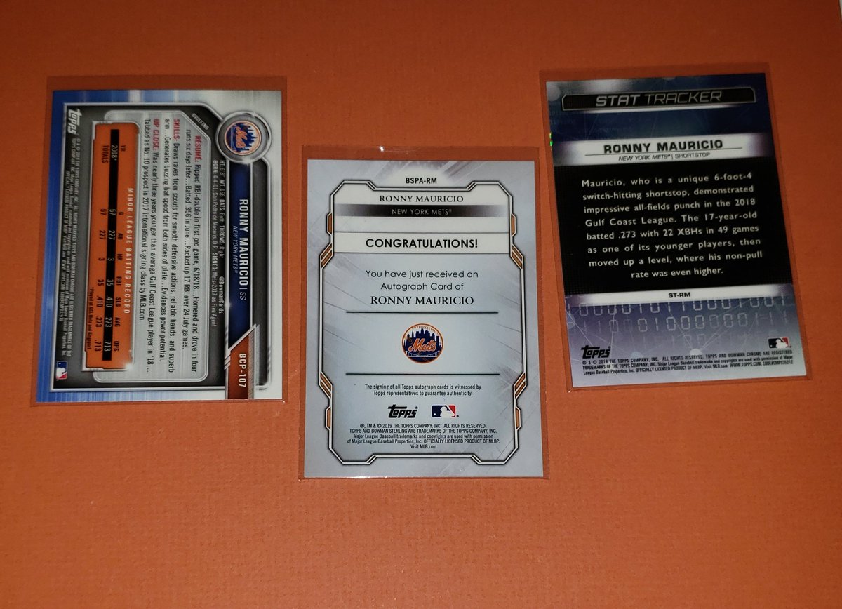 💥WOW!!! We're Giving Away A Three-Card Ronny Mauricio Autograph Rookie Set!!!💥

🤩 All Three Cards Are Chrome and Includes 1st Bowman Chrome!!! 🤩

Only One Winner Announced Sunday Night! 

RT and Follow For Chance To Win This Stunning Set!!! 🥰

Good Luck and LGM!!! 💙🧡