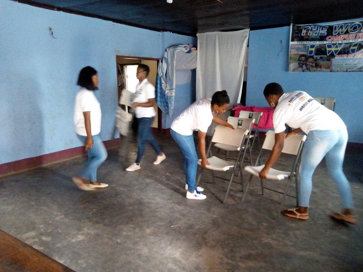 GlobalNetworkC3's tweet photo. On Saturday 01 Feb. 20, #Global #Network of #Compassioneers, #Buea officially launched its maiden #Compassioneering outreach @ St Glory Orphanage, Untarred Malingo, Buea. #GlobalNetworkOfCompassioneers, #StGloryOrphanage, #AlakindDesigns, #AFREIN.
Details:
https://t.co/ylC4LvRCyT https://t.co/V2sFPR3nwa