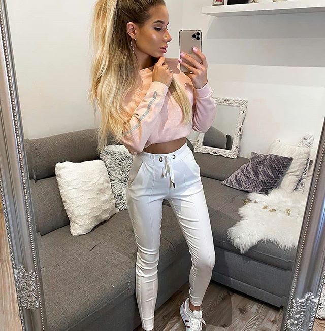 Outfit with leggings 💕Follow @laurakalynych @amberandluna_fashion
• .
.
#outfits #myoutfits #outfitsgoalzs #outfitpost #outfitoftheday #night #fashiondiaries #shopaholic #style #shopping #outfitstyle #stylebyme #outfitsinspirations #trendylook #amber… ift.tt/38YiUPz