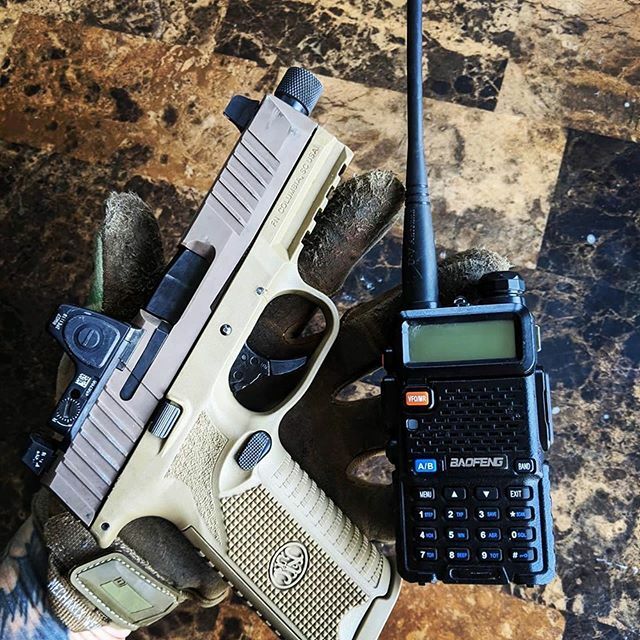 hamonabudget's tweet photo. #Repost @coyote_ops
・・・
Gang gang
#shooting #2a #freedom #fn509 #guns #trijicon #camo #training #baofeng #radio #comminucations #gunsmatter #coyoteops #coyote #gunsdaily #hashtag #fde #streamlight #hslammo #agency #custom https://t.co/YDUIEDb0A6 https://t.co/jfve23aVGT