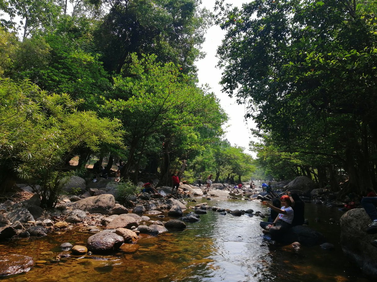 PheeraphonB's tweet photo. มาเล่นน้ำ น้ำน้อยแต่เล่นได้น่ะ https://t.co/RrMa7udLCI