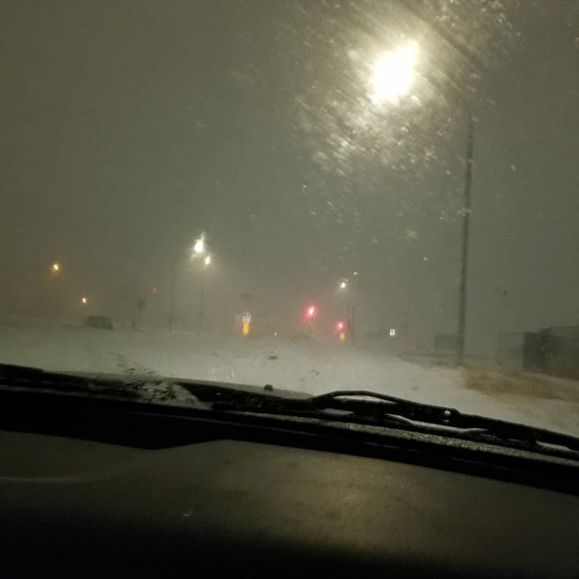 An hour ago it was above 0. Now it's a snow storm with no warning. ift.tt/2GJ9VWw