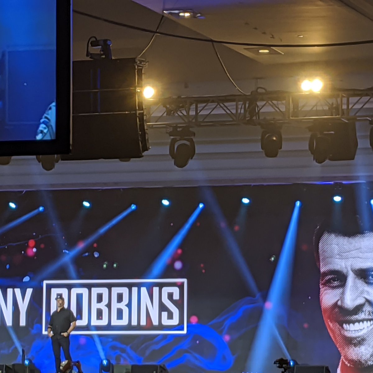 BotMarketers's tweet photo. #FHL2020

Tony Robbins https://t.co/OMrEtT5kW0