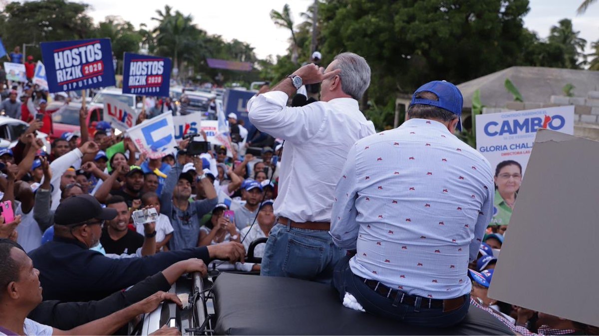 luisabinader's tweet photo. Hay un pueblo inspirado, lleno de esperanza, con alegría delirante de que viene un gran Cambio. Eso es lo que vi hoy en Las Terrenas, Samaná, Sánchez, Matancita, Nagua, Cabrera y Río San Juan. #ElCambioVa #ElPLDseVa https://t.co/o2ifYdq5DQ