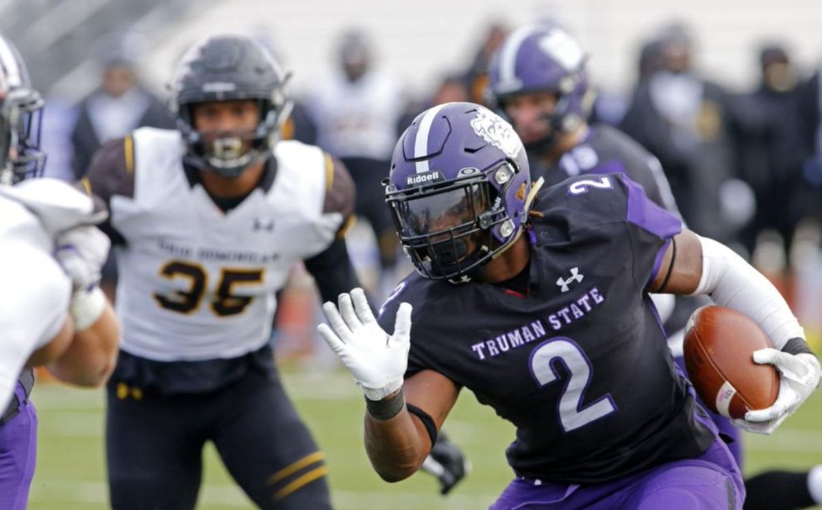 coachjaketuttle's tweet photo. COMMITTED 🙏💜🖤

@Truman_FB @coach_nez @ericholm5 @CoachKillday @collinsville_fb @coach_spinnato @CRHFootball @footwork_king1 @CoachPugh317 @3hunnidGuru @Sooner7v7 https://t.co/QYQpRPEKdU