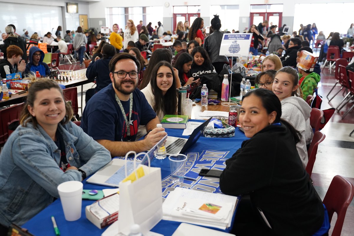We had a great turnout at the UIL Academic District Middle School Winter Meet! Hundreds of kids from different middle schools in our area competed in multiple academic topics @ManorMiddle . This couldn't be possible without all of our amazing volunteers!  #destinationmanor #uil