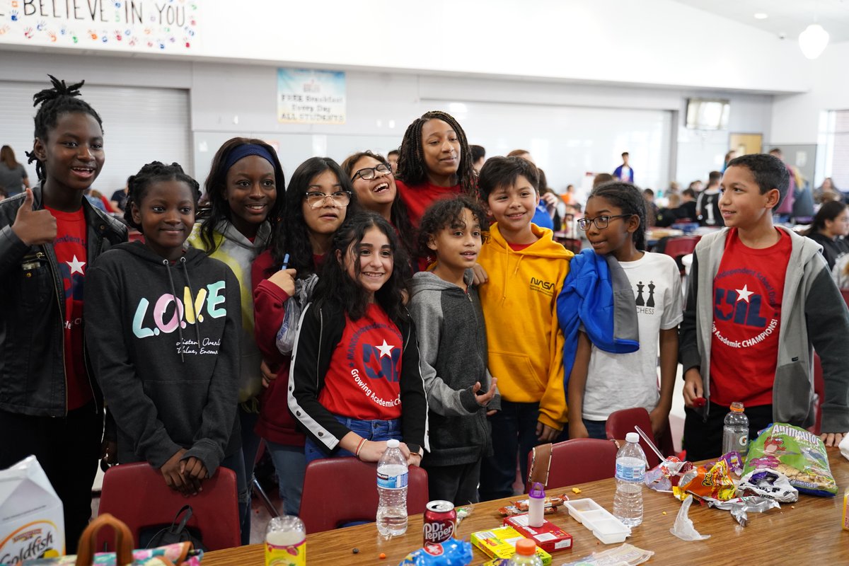 We had a great turnout at the UIL Academic District Middle School Winter Meet! Hundreds of kids from different middle schools in our area competed in multiple academic topics @ManorMiddle . This couldn't be possible without all of our amazing volunteers!  #destinationmanor #uil
