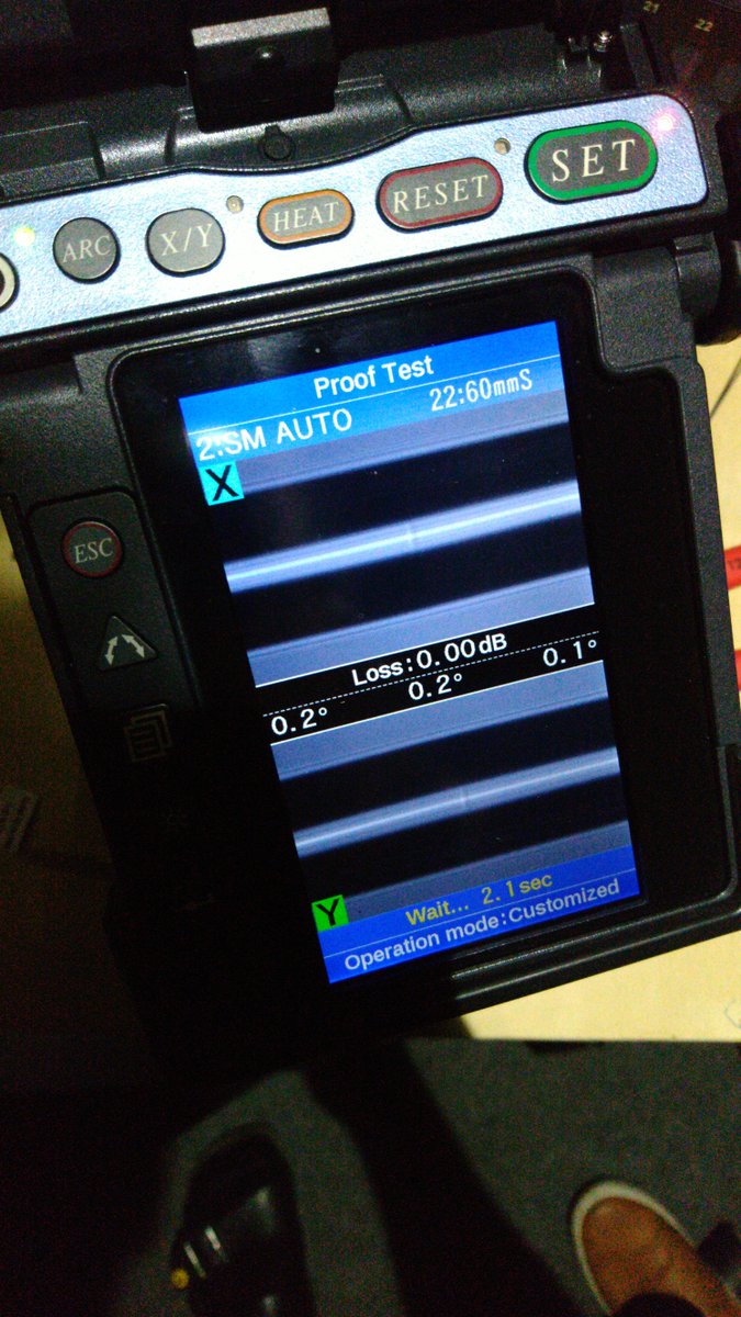 0.00dB loss. Der Splice hat nen Job im Patchrack.
