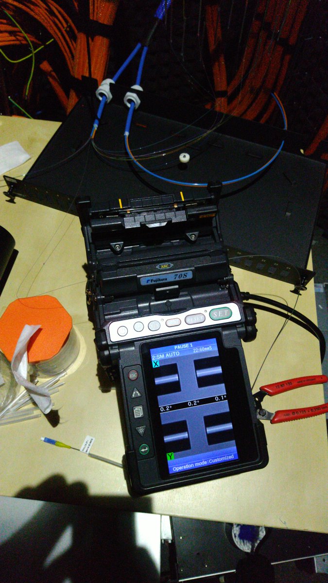 Mit 0.2 Grad Schnittwinkel der Faser können wir gerade so leben.