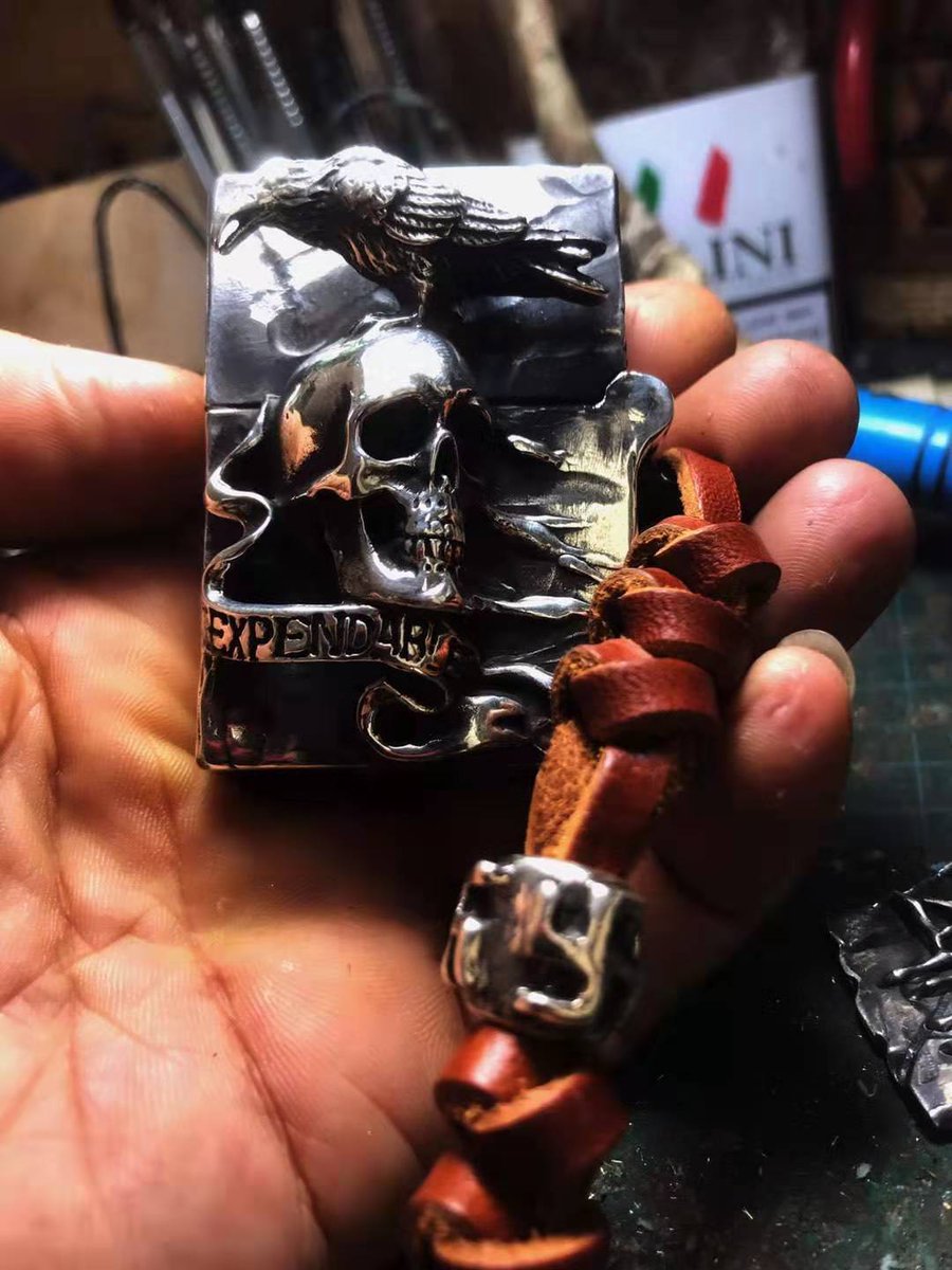 titaniumlighter's tweet photo. solid bronze brass copper lighter case custom huge hinger edc armor thinkness Zippo pipe insert camping outdoor gear handgraving engraver artwork #edcgear #edc #edccustom #edccommunity #edcflashlight #edcdump #zippo #zippolighter #lighter #lighters #smoke #smoking #everydaycarry https://t.co/A33z4xy4Np