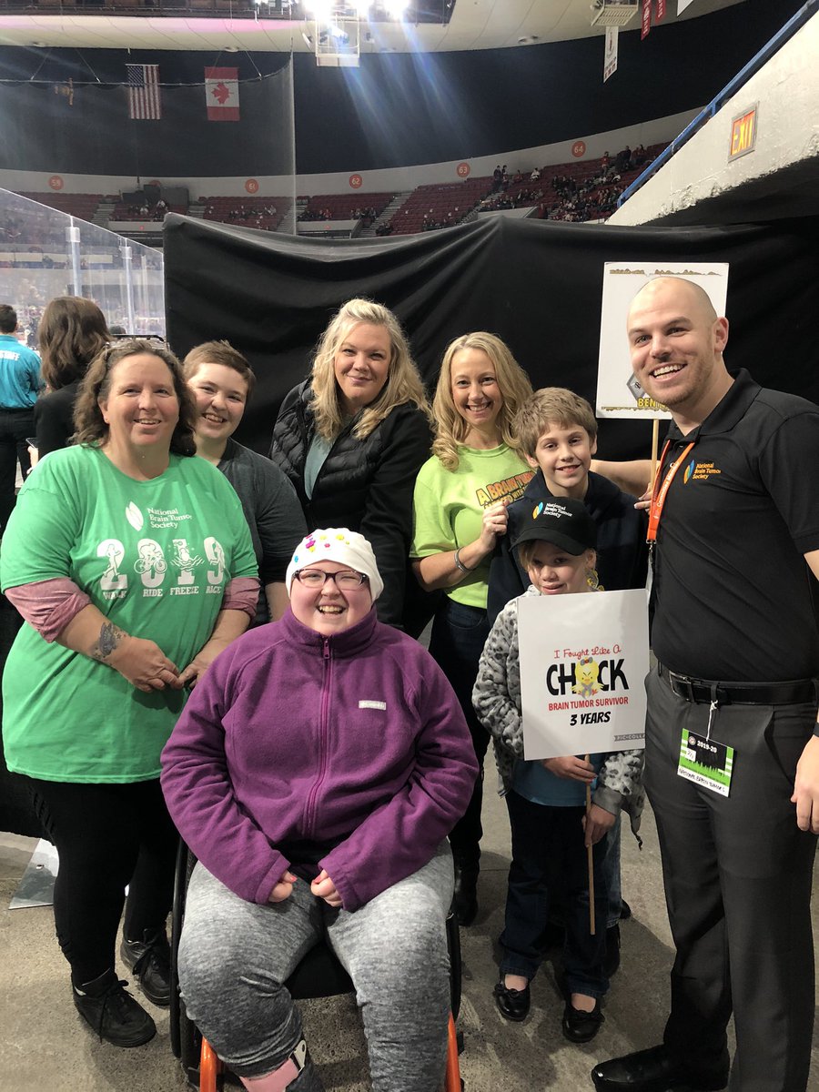 tyler_pagel's tweet photo. #HawksFightCancer https://t.co/5BEyewX2jo