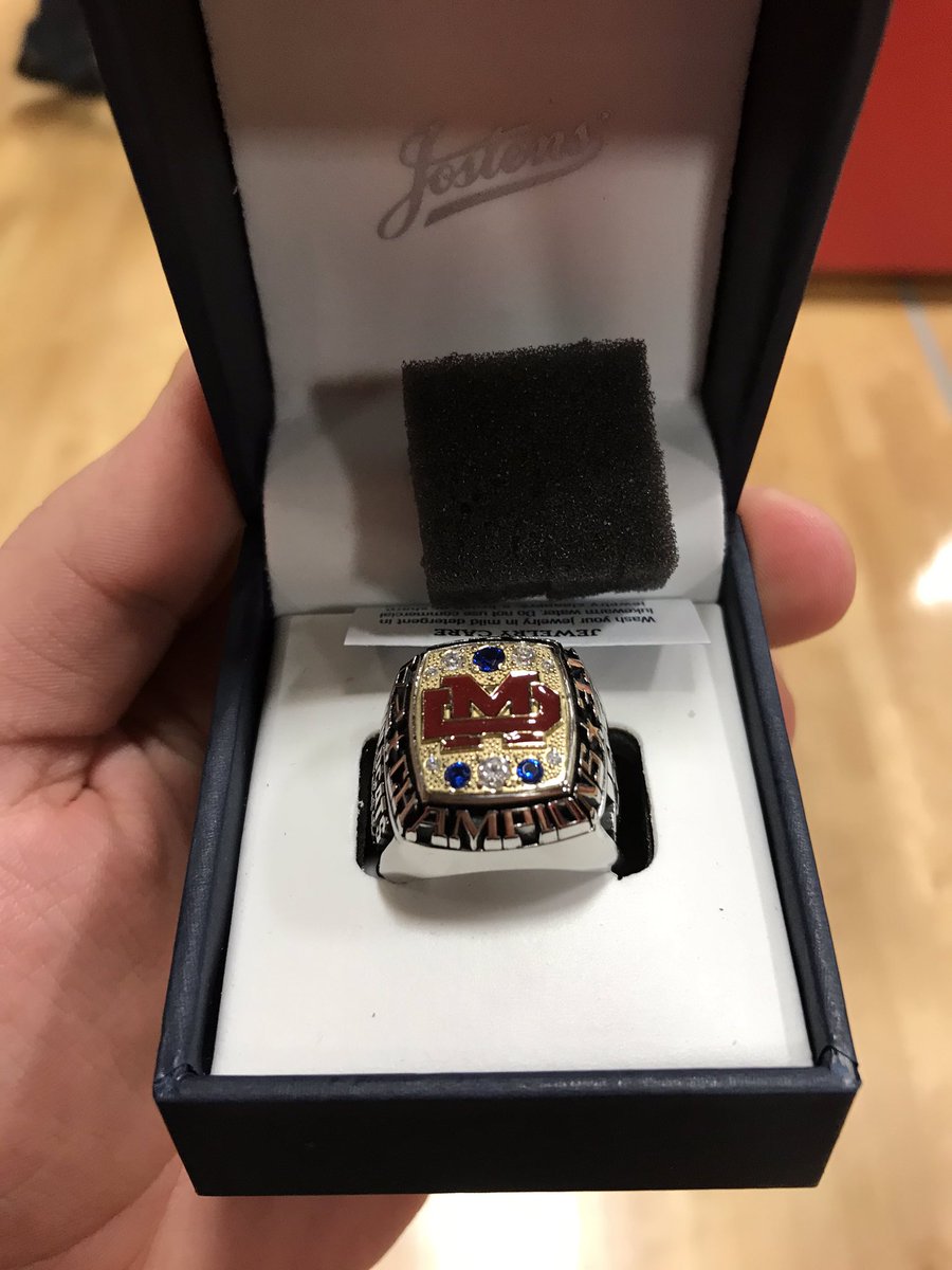 kylesokeland's tweet photo. The state champions have more hardware. 3 time state champion Mater Dei received their rings at halftime. https://t.co/vKW5hwDbna