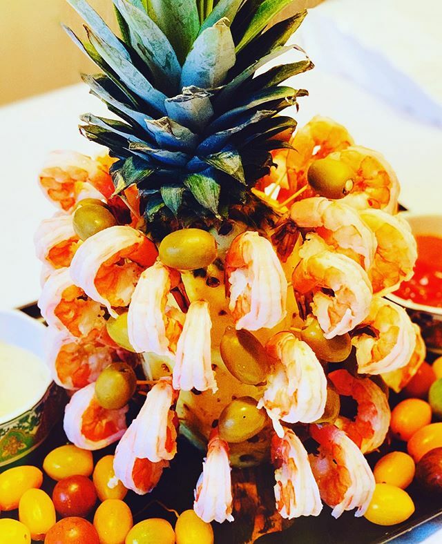 daHawaiianStore's tweet photo. Looking for a fun, healthy pupu for the Superbowl?  A friend of ours did this and it was a huge hit.  #superbowlsnack, #pupus, #pineappleshrimp, #greatappetizer https://t.co/yErCHvzIZo https://t.co/rlmXxjYlLN