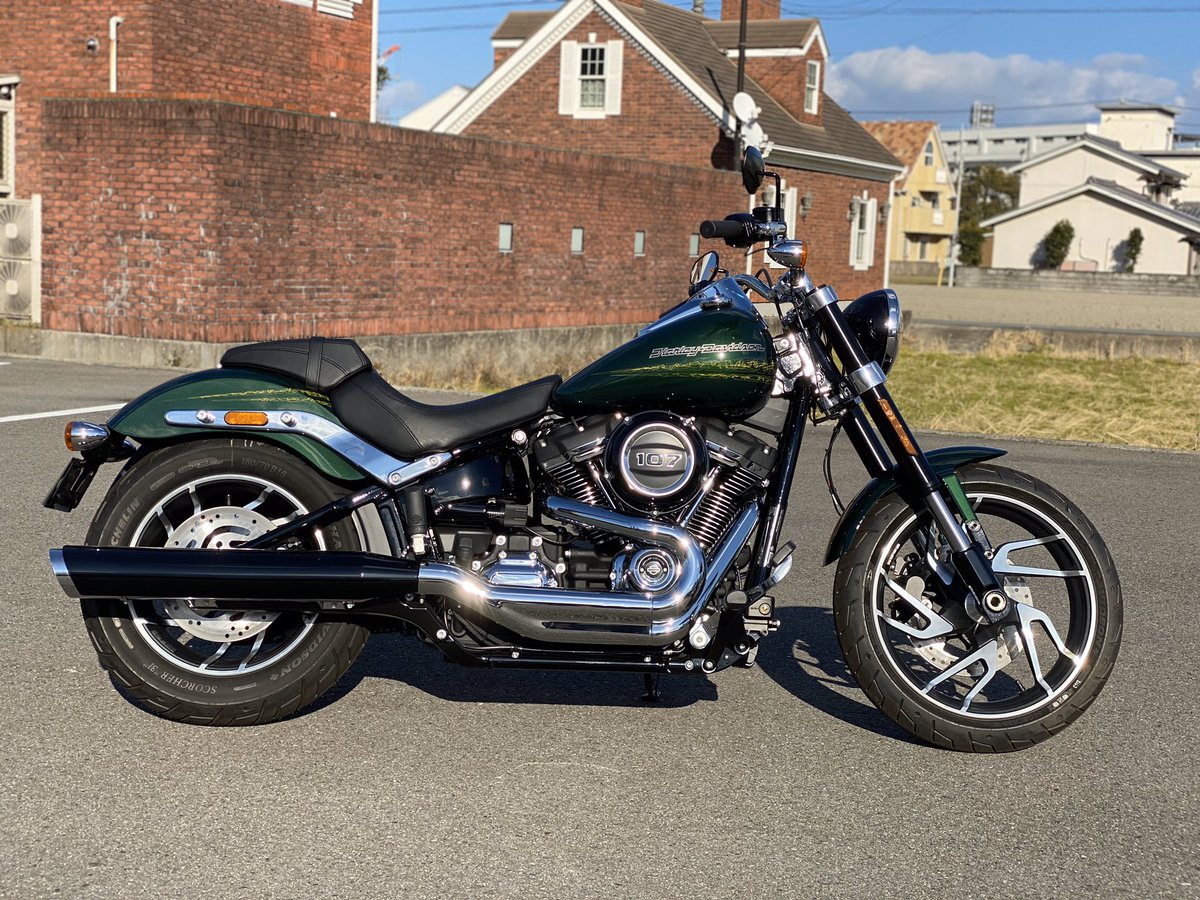 ハーレーダビッドソン徳島 中古車の Flsb スポーツグライド ですが フェアリングとサドルバッグを外すとこれまたかっこいいでしょ 1台二役 車両価格3万円税込 お待ちしております ハーレーダビッドソン徳島 中古車