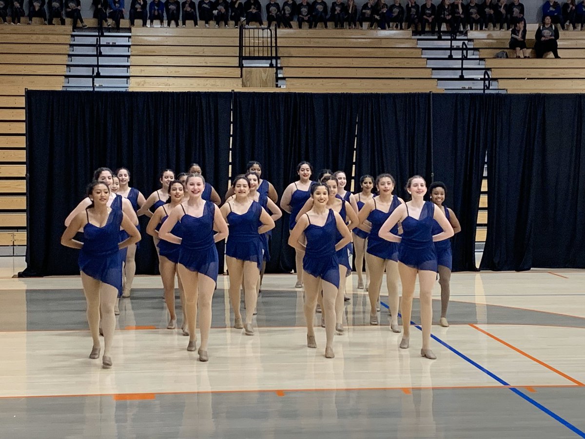 Martinettes had their first contest of the season today with <a href="/TS_Dance/">TrendSetters Dance</a> !💚