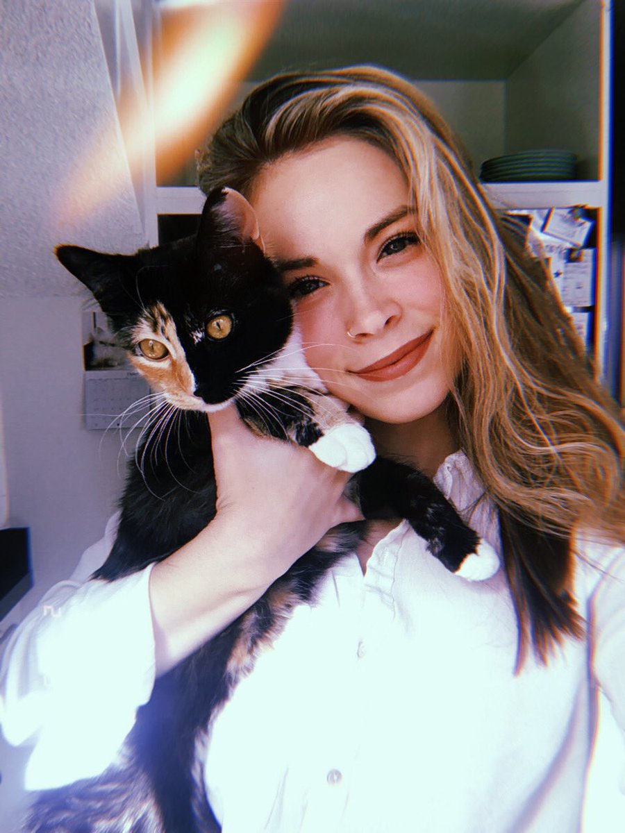 ReaganMDrake's tweet photo. A tiny Gem: A Collection https://t.co/ChAccrGtGc