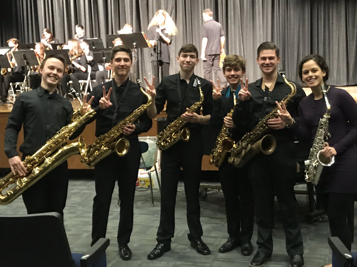 CassTbn's tweet photo. Great day performing at SCMEA JAZZ Day with HSW Jazz Ensemble.  Students sounded awesome and got a chance to work with pros on a shared tune! @SCSD_HSW @fomofsmithtown @SCMEA_NYS https://t.co/uB14fGPLRj