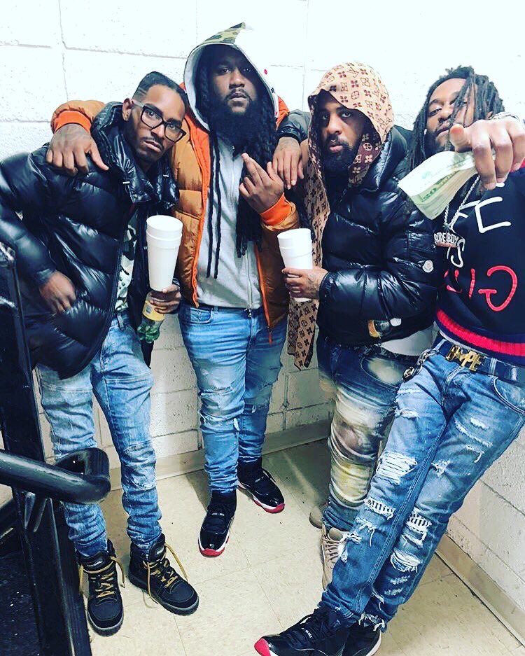 MadMaxx_OTD's tweet photo. I’ll Say Fuck Rap Shoot A Nigga Dead U Play Wit Em Element Of Surprise ‼️❤️🤞🏾🦍💯 https://t.co/B0XRIQQ3iN