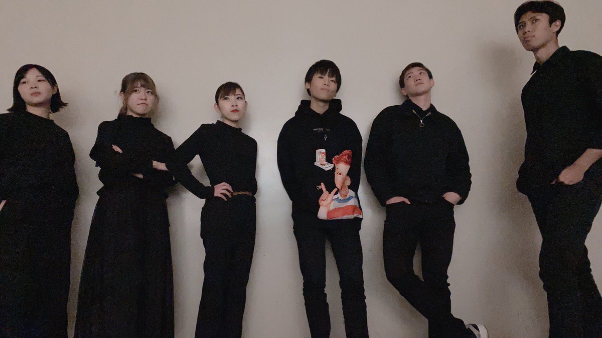 CyAN_enoshima's tweet photo. \冬江ノ島ライブまであと7日/

冬江ノ島ライブ出演バンド③

「丸の内メンソール」です！
真っ黒の衣装に身を包んだ私たちはKinKi Kidsさんの【愛のかたまり】を演奏します🌹

江ノ島ライブテーマ「Precious」に合わせて
みなさんに私たちの歌を届けられたらと思います😌
会場でお待ちしております！！ https://t.co/E0Bbe7diYY