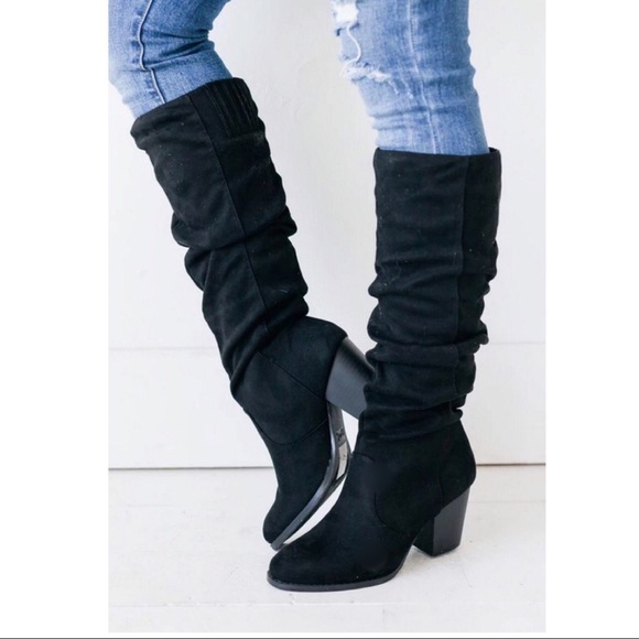 cassiesuxx's tweet photo. So good I had to share! Check out all the items I'm loving on @Poshmarkapp from @DianeHa33079549 #poshmark #fashion #style #shopmycloset #lee #paige: https://t.co/rqaA6oB3jt https://t.co/a0bUtLIV4L
