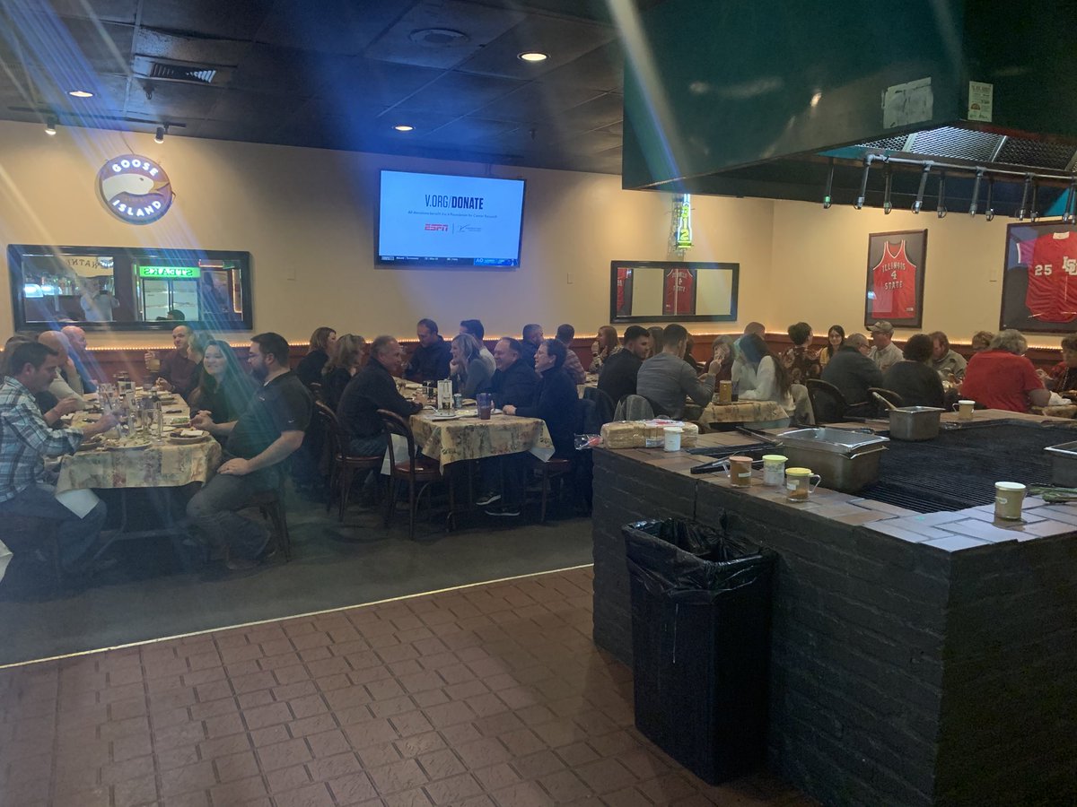 KevinSkemp's tweet photo. Love my job! Another victory celebration with Evergreen. Congrats on your Lubricant Top Achiever Award for largest unit increase of 32,000 gallons. #FSlubes https://t.co/Ec3Zlv4Wuf