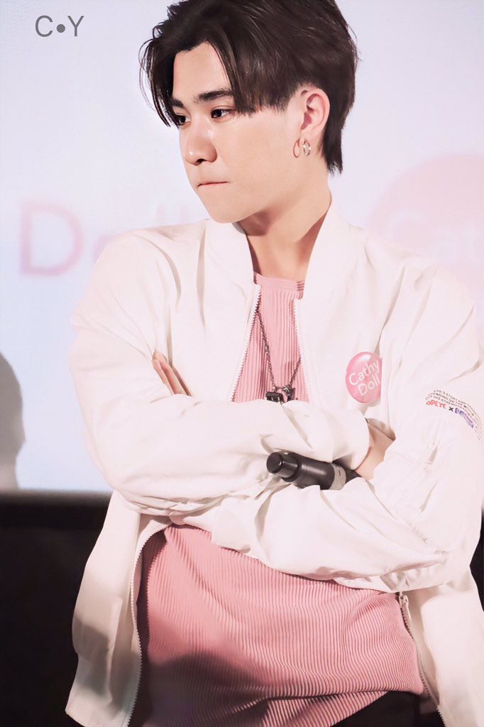 happiness2333's tweet photo. 20200201

收集温柔

@perthppe 

#KDPPE 
#PerthTanapon https://t.co/zrinOVCgLW